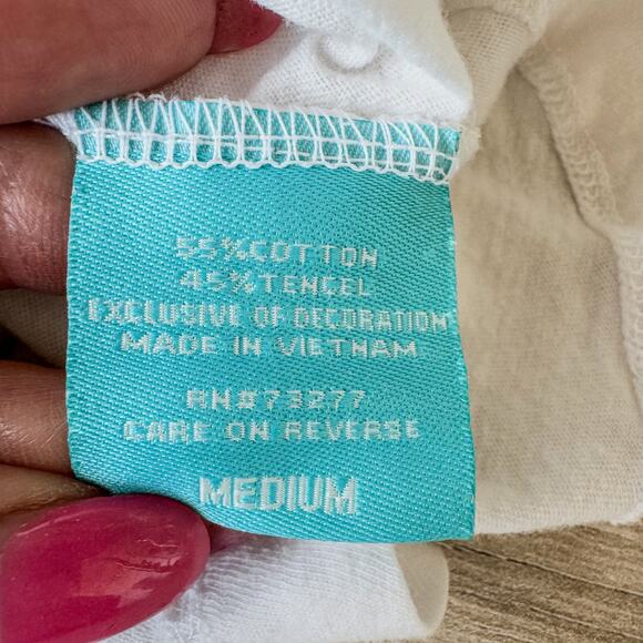 Hang Ten, White Tank-Don’t Worry Everything is Going to be Amazing- Size: Medium - Picture 8 of 8